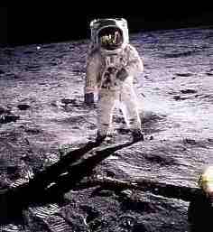 Aldrin ripreso da Armstrong (fonte: NASA) - clicca per ingrandire
