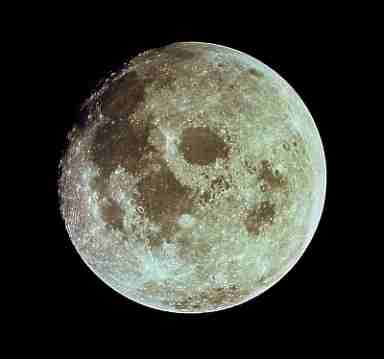 Luna da diecimila miglia (fonte: NASA) - clicca per ingrandire